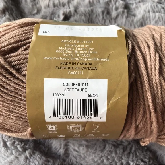 Loops & Threads Impeccable Worsted Yarn Bundle - Picture 9 of 9